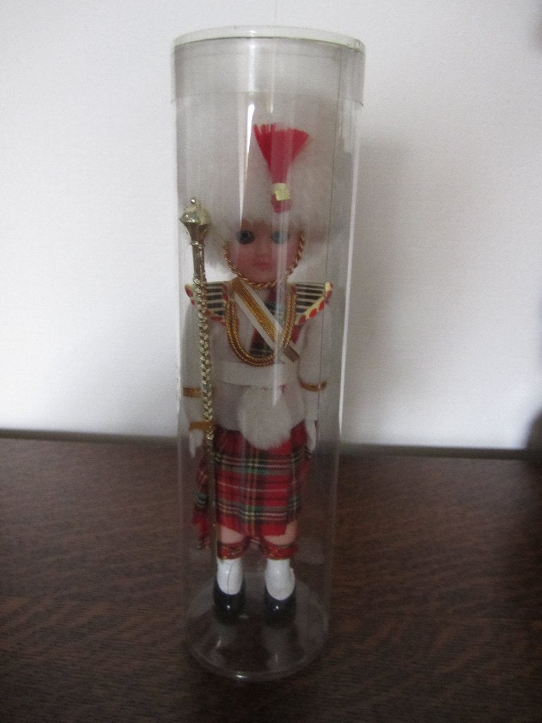 Schotse klederdrachtpop 21 cm, Ophalen of Verzenden, Zo goed als nieuw, Pop