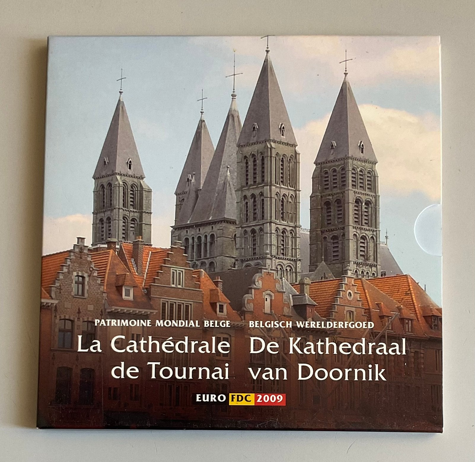 Munten - België Jaarset 2009 De Kathedraal van Doornik FDC., Ophalen of Verzenden, België, Overige waardes, Setje