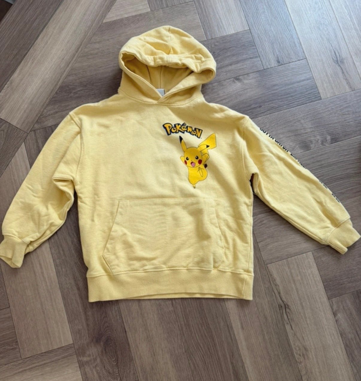 Zara Pokémon Pikachu Hoodie  maat 134- Zo goed als nieuw, Ophalen of Verzenden, Zo goed als nieuw, Jongen of Meisje