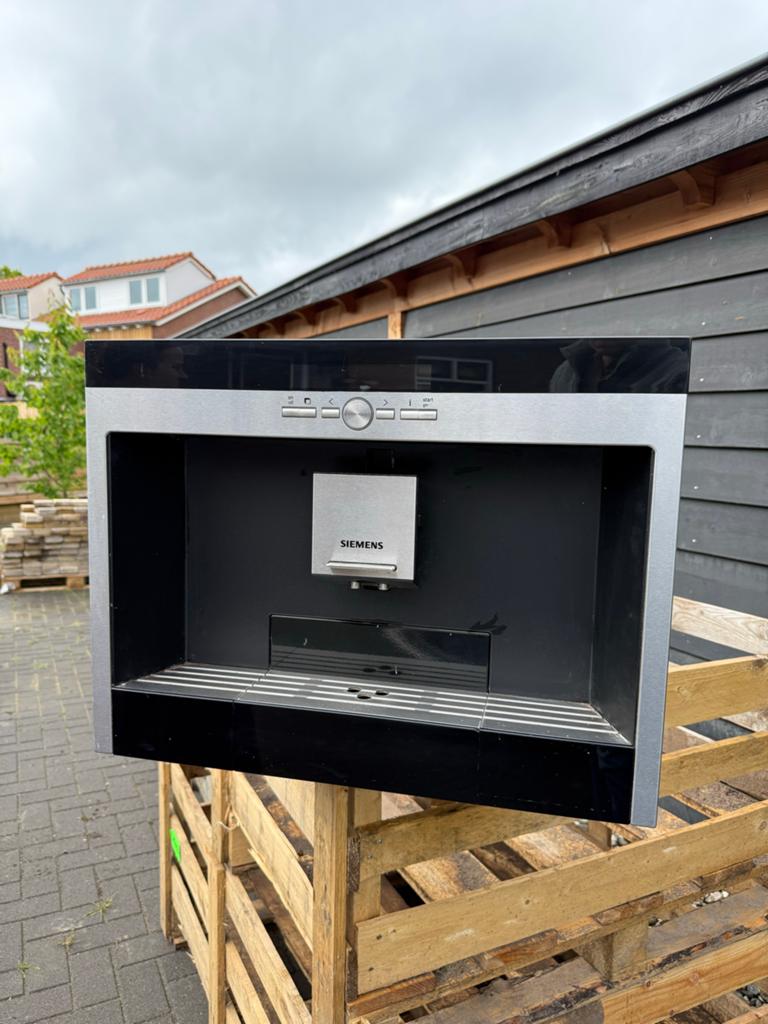 Siemens inbouw koffiemachine, Witgoed en Apparatuur, Koffiezetapparaten, Ophalen, Afneembaar waterreservoir, 10 kopjes of meer
