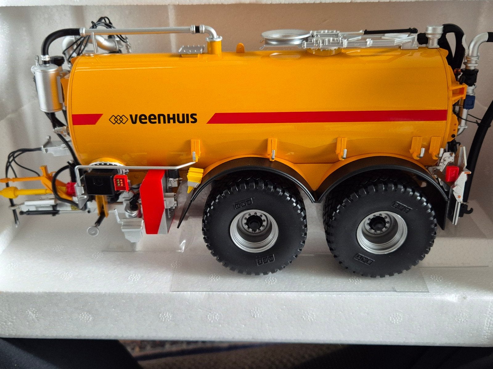Veenhuis ProfiLine 2-assige tank - Schaal 1:32, Ophalen of Verzenden, Nieuw, Overige merken