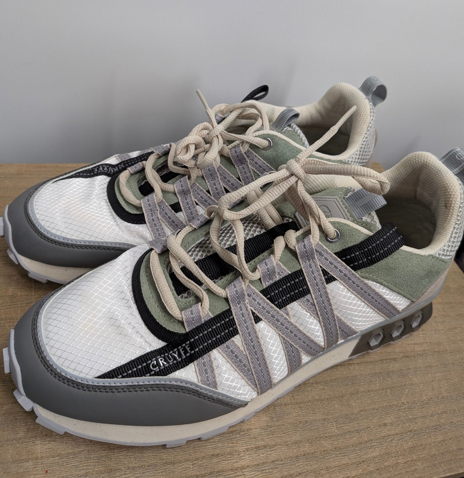 Cruyff Sneakers Maat 44 | Wit Grijs Groen | Sportief, Wit, Cruyff, Ophalen of Verzenden, Sneakers of Gympen