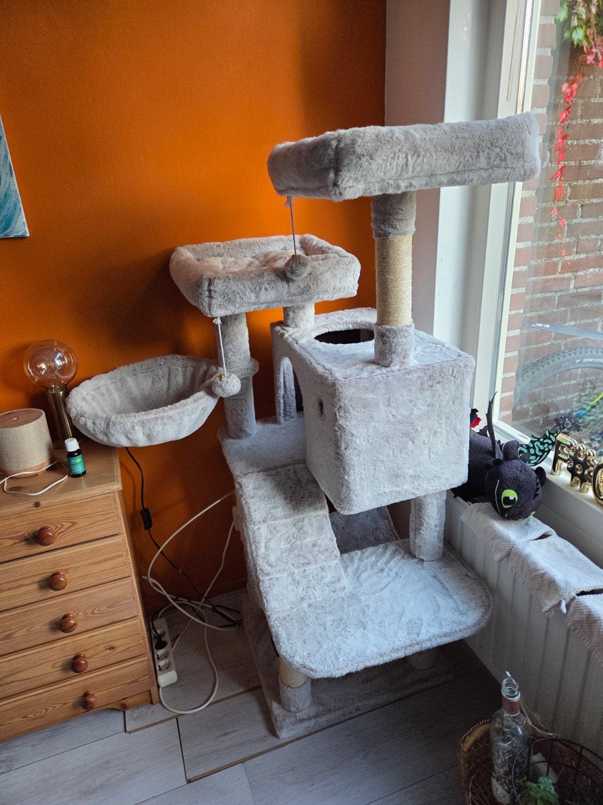 Krabpaal/Kattentoren, Ophalen, Krabpaal