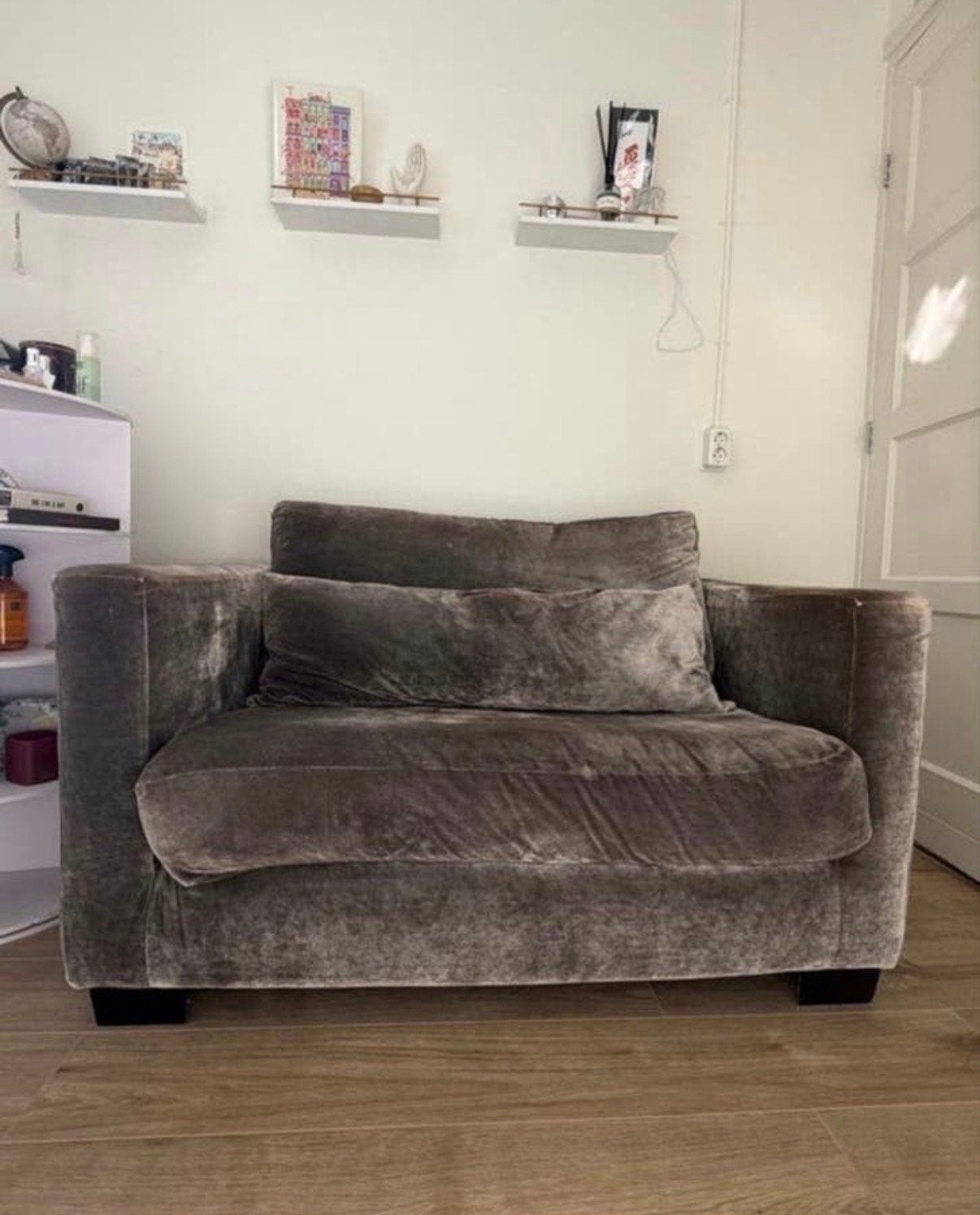 Comfortabele fluwelen fauteuil - moet weg, Huis en Inrichting, Banken | Sofa's en Chaises Longues, Ophalen, Gebruikt, Eenpersoons