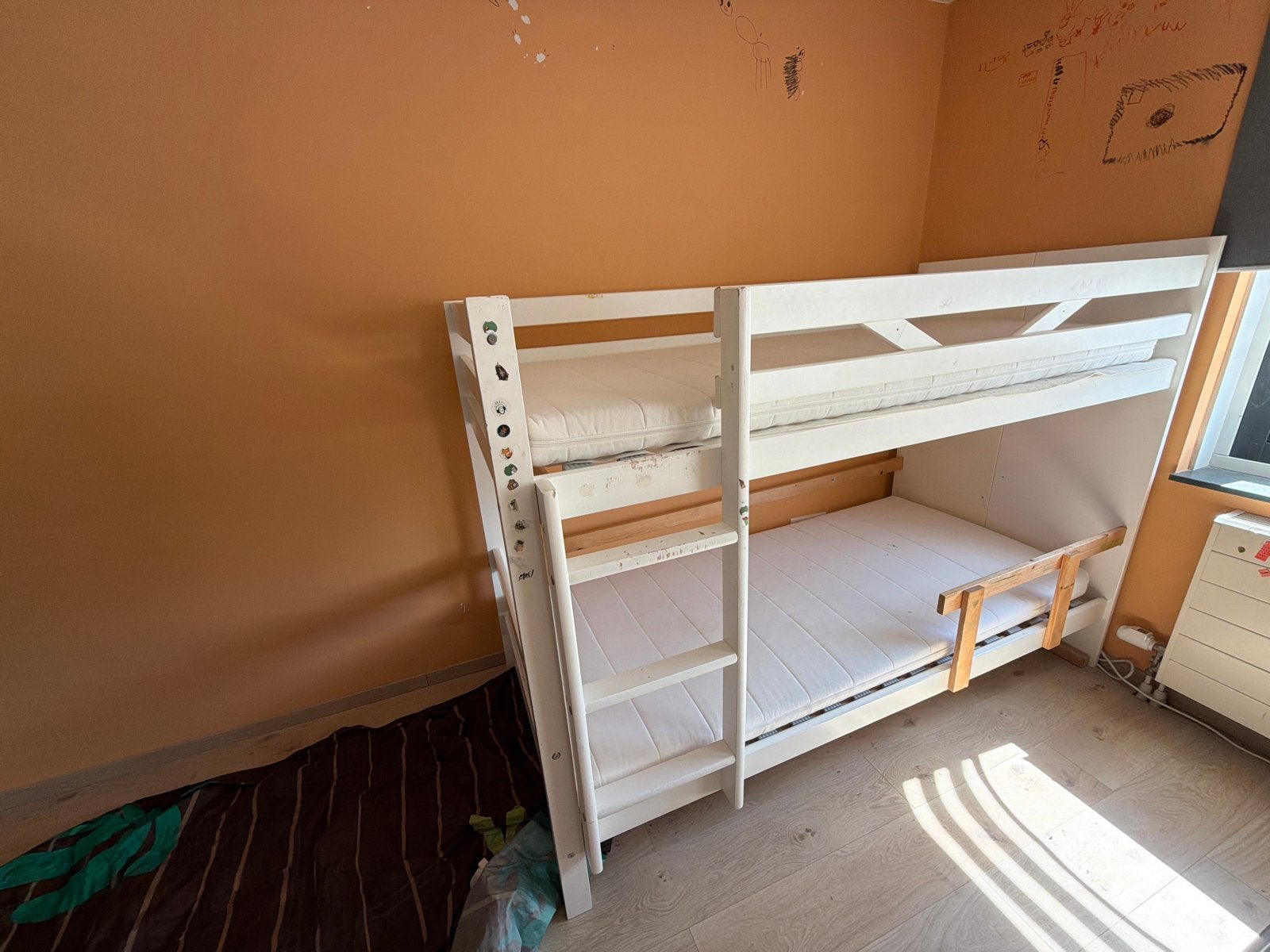 Stevig stapelbed met matrassen 90x200 en bedtent, Huis en Inrichting, Slaapkamer | Stapelbedden en Hoogslapers, Ophalen, Gebruikt