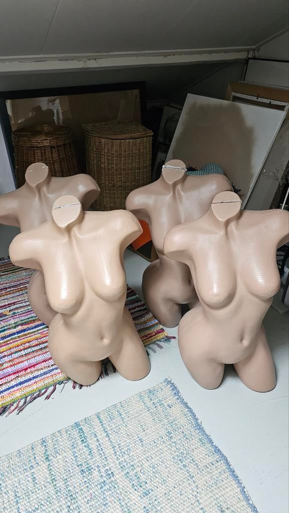 Paspoppen, Ophalen