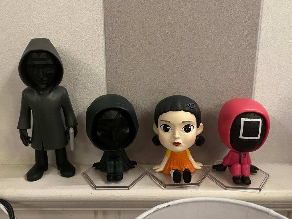 Squid Game Figuren Set - Front Man, Doll, Guard, Ophalen of Verzenden, Zo goed als nieuw