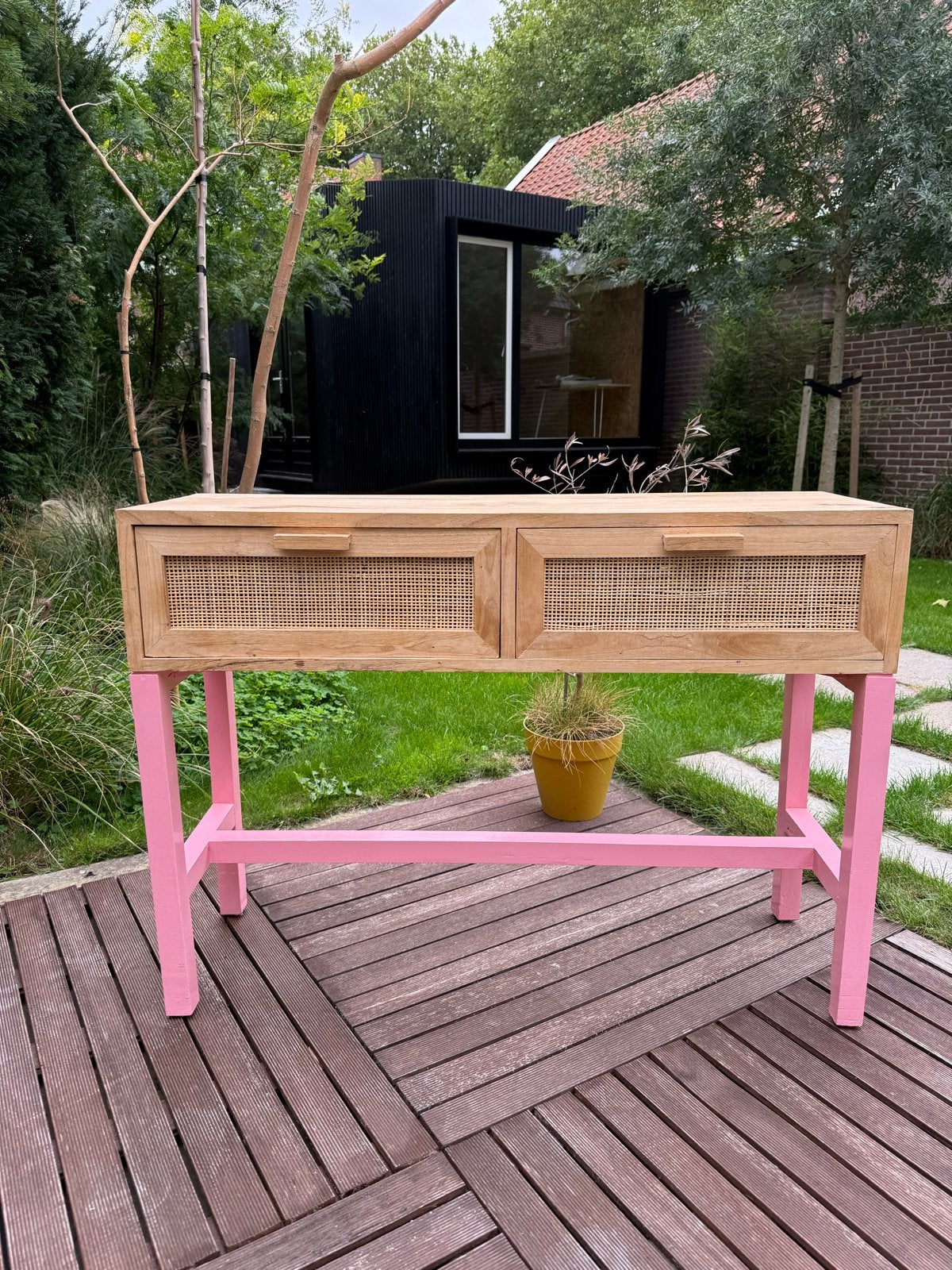 Gratis - Houten sidetable met rotan, Huis en Inrichting, Ophalen, Gebruikt, 100 tot 150 cm, Overige houtsoorten
