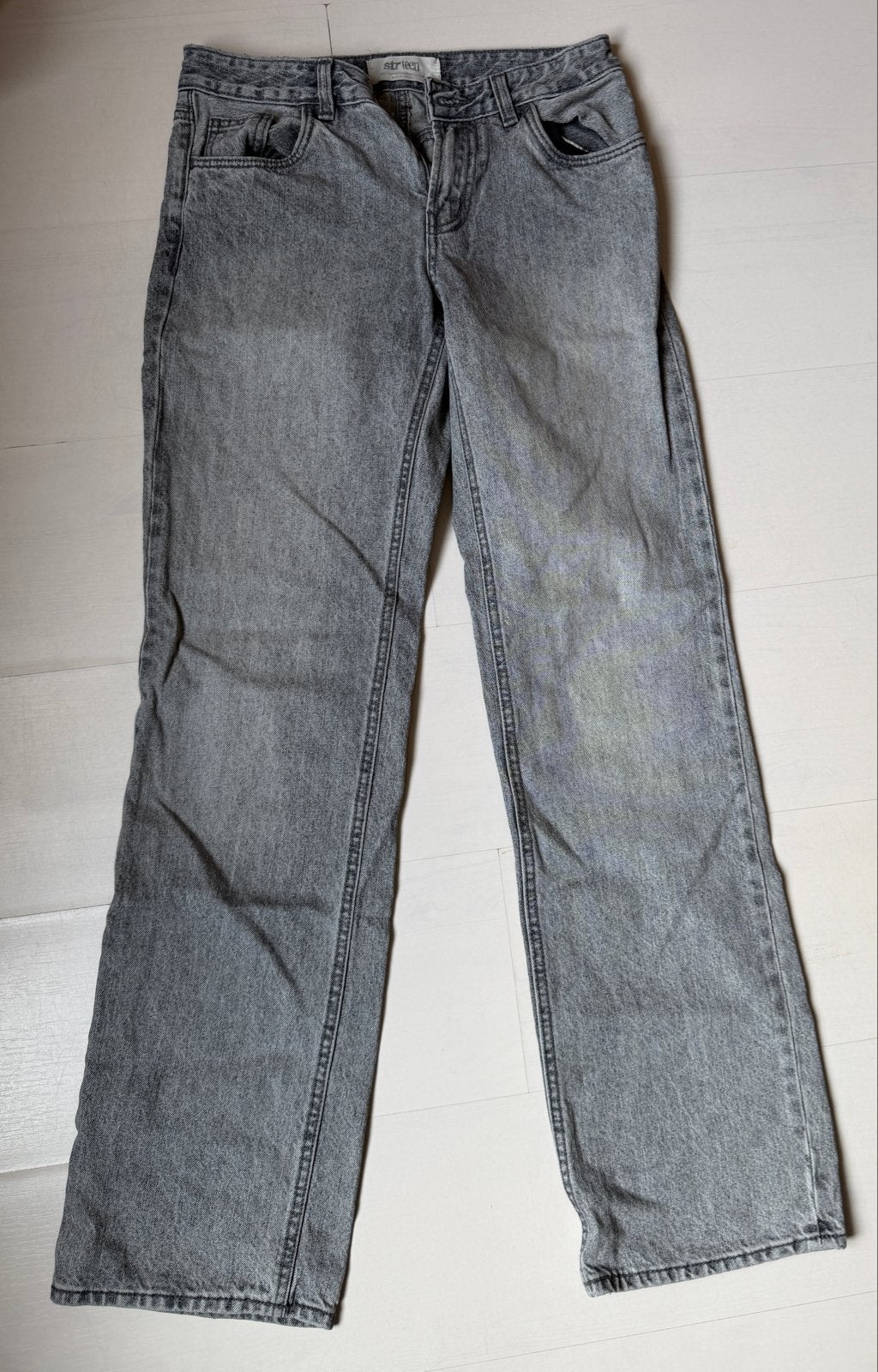 Stradivarius STRTEEN grijze jeans maat 36, Ophalen of Verzenden, Gedragen, Grijs, W28 - W29 (confectie 36)