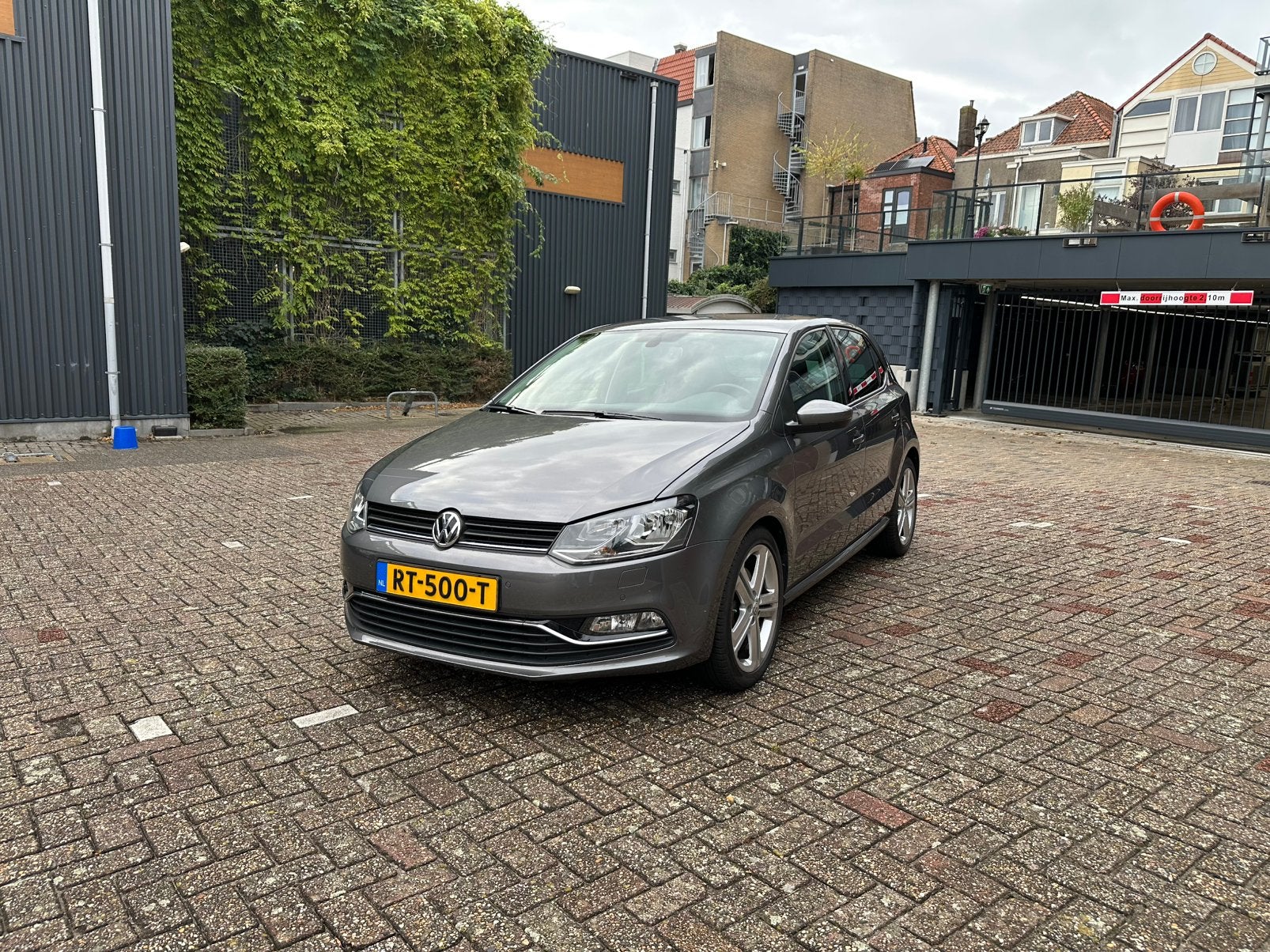 Volkswagen Polo 1.0 TSI 81KW DSG 2017 Grijs, Auto's, Stof, 40 €/maand, Euro 6, Bluetooth