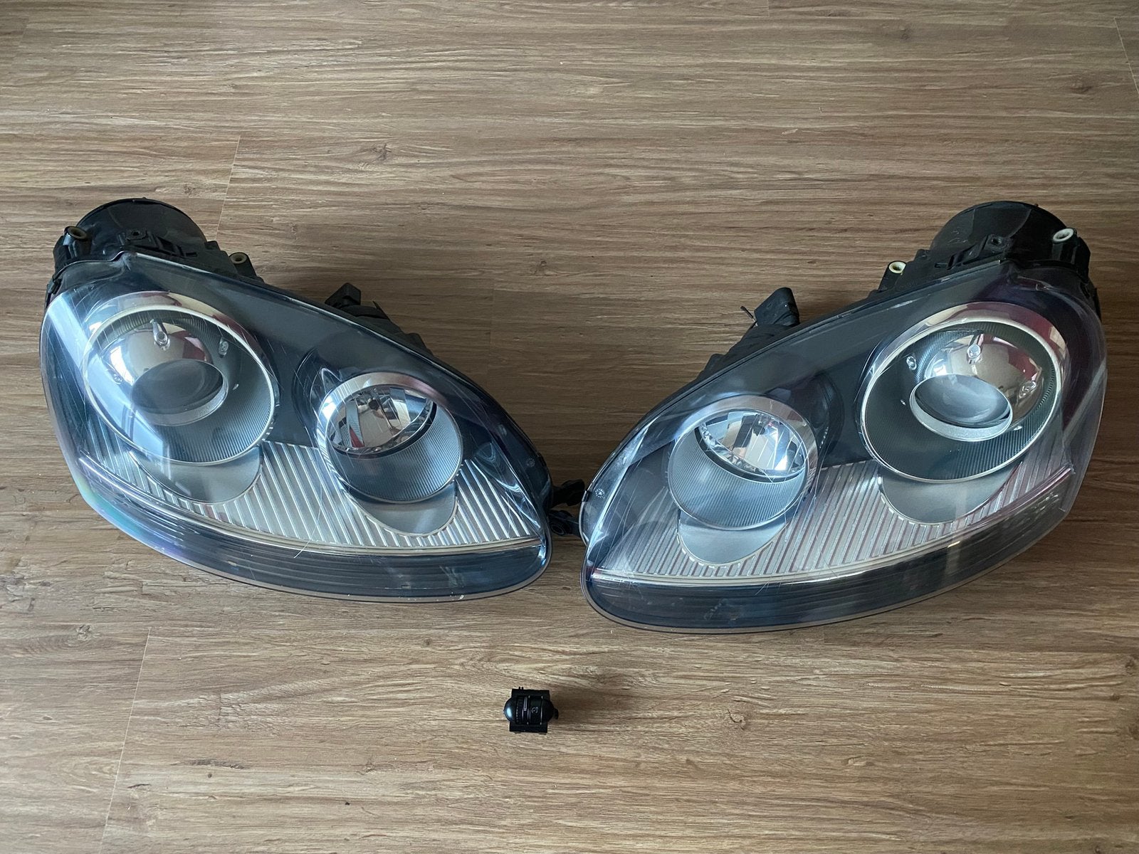 Originele xenon koplampen voor de Golf 5/Jetta compleet, Ophalen, Gebruikt, Volkswagen