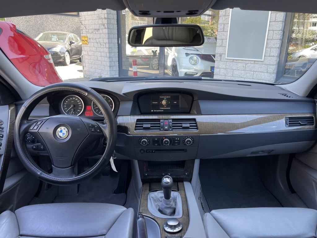 BMW 5 Serie 523i Handgeschakeld M pakket Nieuwe apk Beurt, Auto's, Gebruikt, 2497 cc, 1445 kg, Handgeschakeld