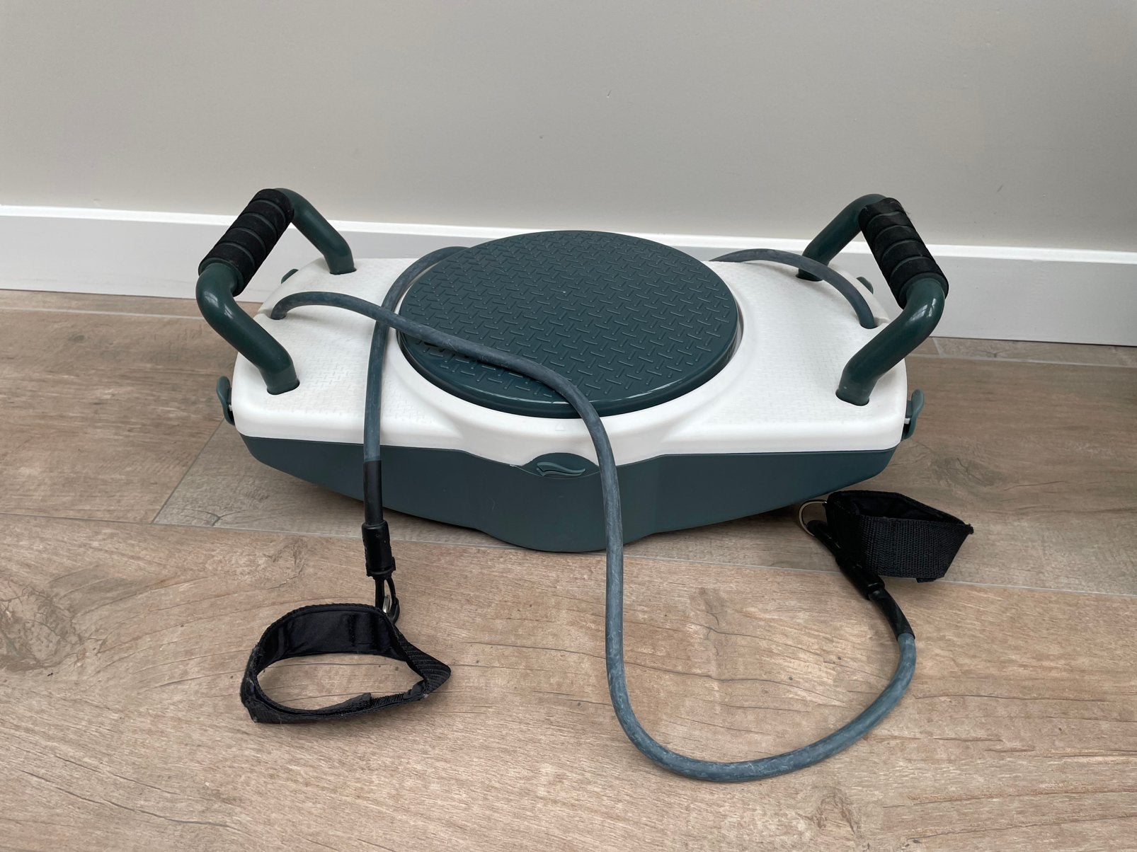 Balance board, Sport en Fitness, Ophalen, Zo goed als nieuw, Kunststof, Stepapparaat