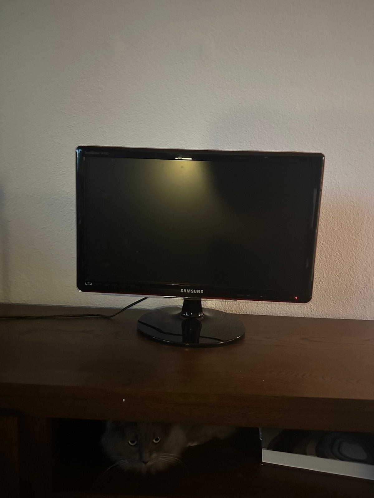 Hd Tv samsung 22 inch met doos en wandbeugel, Ophalen, Zo goed als nieuw, 50 Hz, Samsung