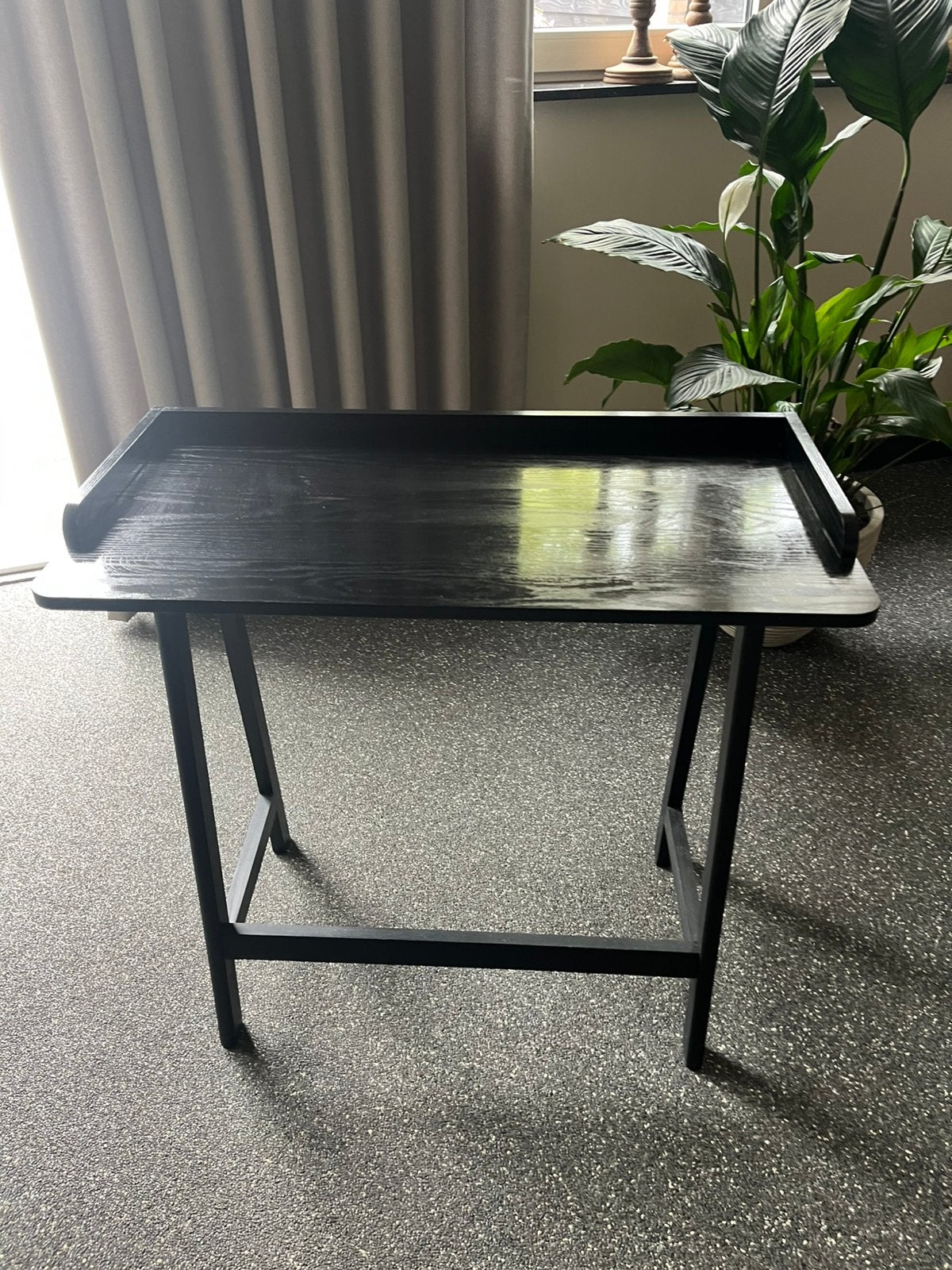 Tafeltje zwart, Ophalen, 50 tot 100 cm, Rond, Zo goed als nieuw