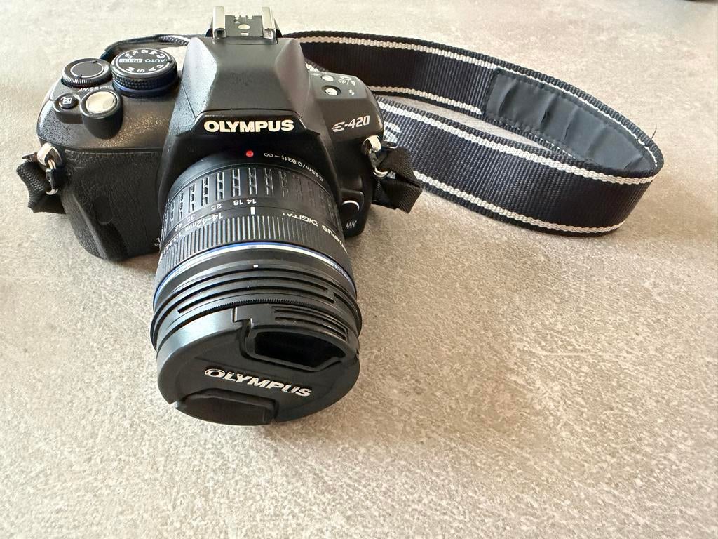 Olympus E-420 digitale spiegelreflexcamera met 2 lenzen, Audio, Tv en Foto, Fotocamera's Digitaal, Gebruikt, Spiegelreflex, 10 Megapixel
