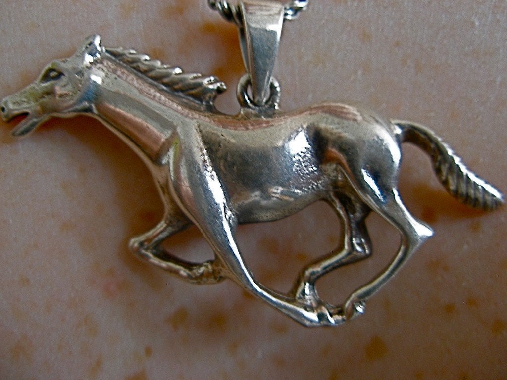 Zilveren 925 zilver kettinghanger van galopperend paard, Verzenden, Nieuw, Zilver, Dier