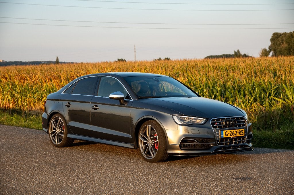 Audi S3 2.0 Tfsi 221KW 4-D Quattro S-tro 2015 Grijs, Auto's, Automaat, S3, 4 cilinders, 1984 cc