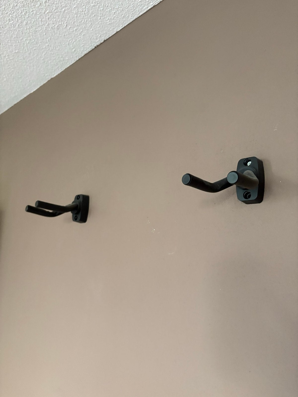 Gitaarhaken voor wandmontage (set van 2), Ophalen of Verzenden, Gebruikt, Akoestische gitaar