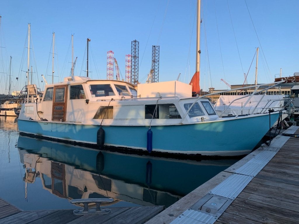 Tiny house op het water | Woonboot met ligplaats - Amsterdam, Watersport en Boten, Motorboten en Motorjachten, 10 m, Gebruikt