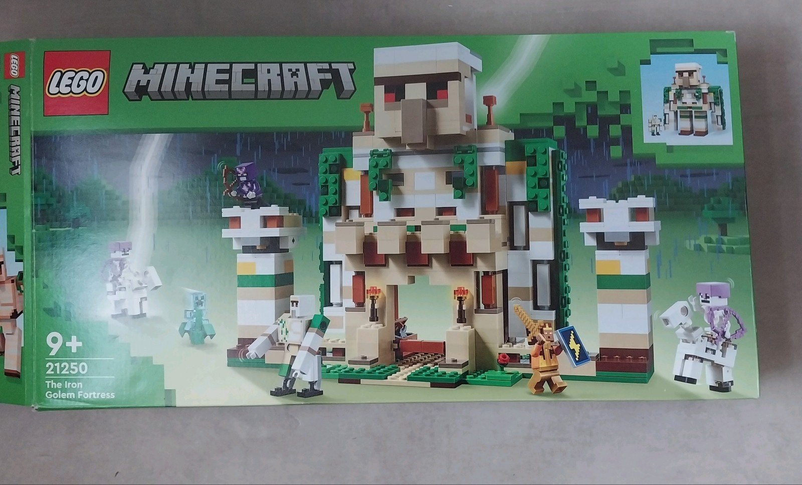 Lego Minecraft Iron Golem Fortress 21250 compleet met doos, Kinderen en Baby's, Speelgoed | Duplo en Lego, Compleet, Gebruikt