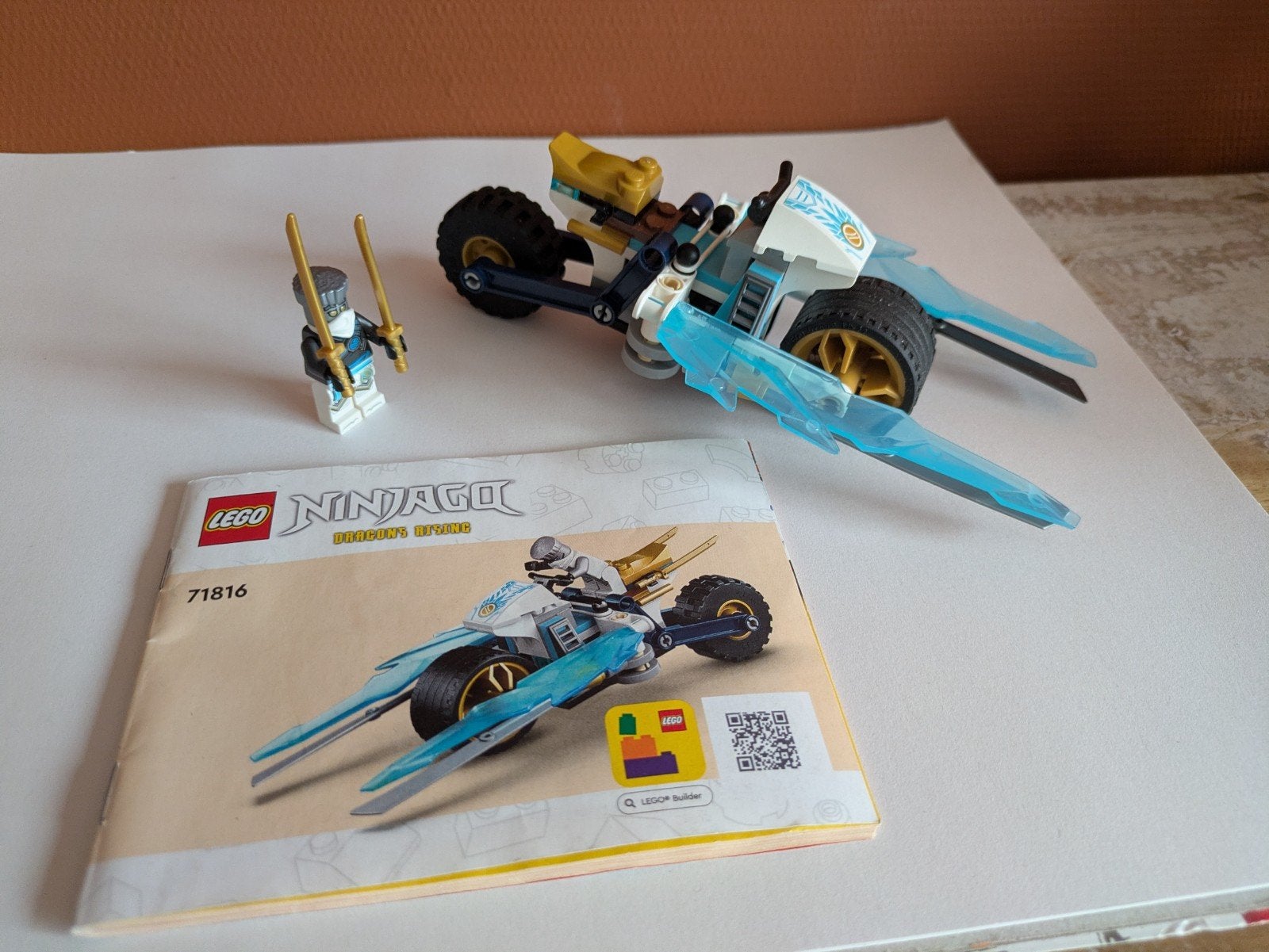 LEGO Ninjago Zane's IJsdraakfiets 71816 met minifiguur, Ophalen of Verzenden, Gebruikt