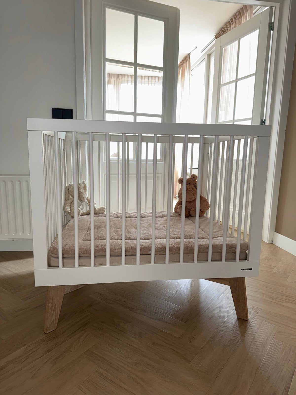 Kidsmill Box Sixties wit met matras en boxkleed, Ophalen of Verzenden, Gebruikt, Matras