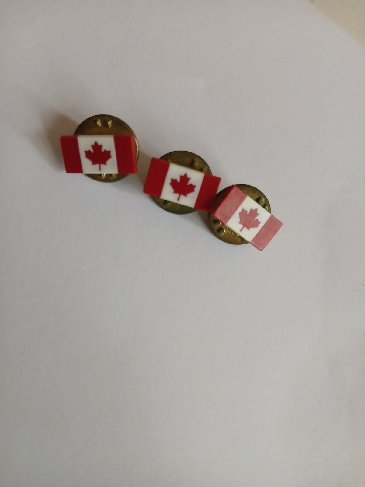 Set van 3 Canadese vlag speldjes, Ophalen of Verzenden, Zo goed als nieuw, Stad of Land, Speldje of Pin