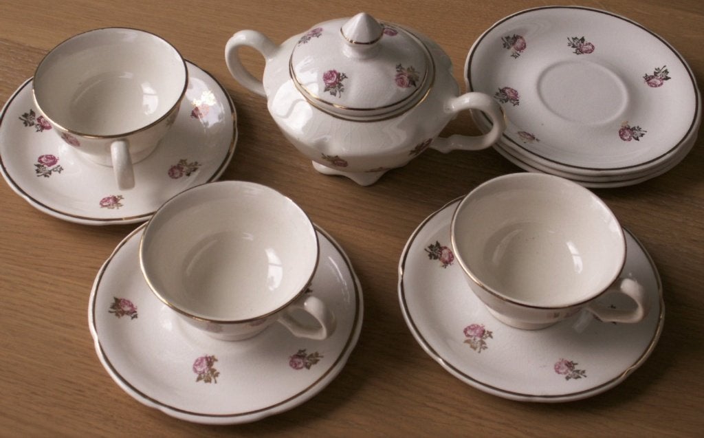 3 antieke kop en schotels en suikerpotje met deksel ongemerk, Antiek en Kunst, Antiek | Servies los, Ophalen of Verzenden