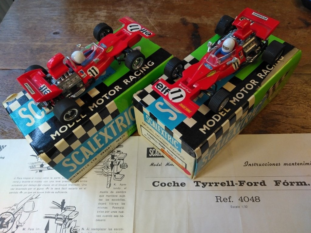 2 x Scalextric auto Tyrrell-Ford (4048), Kinderen en Baby's, Speelgoed | Racebanen, Elektrisch, Ophalen, Overige merken, Racebaan
