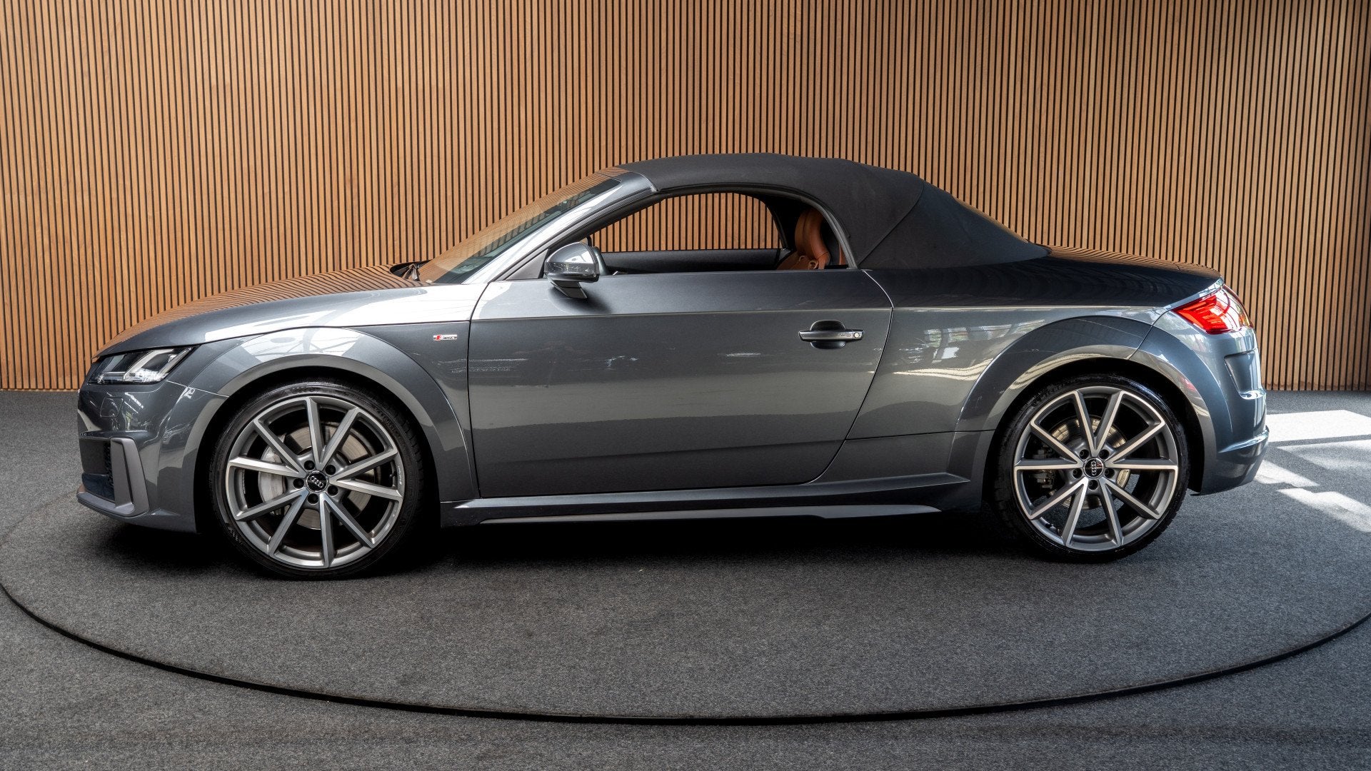 Audi TT Roadster 45 TFSI quattro Pro Line S Competition B&O, Gebruikt, Euro 6, 4 cilinders, 2 stoelen