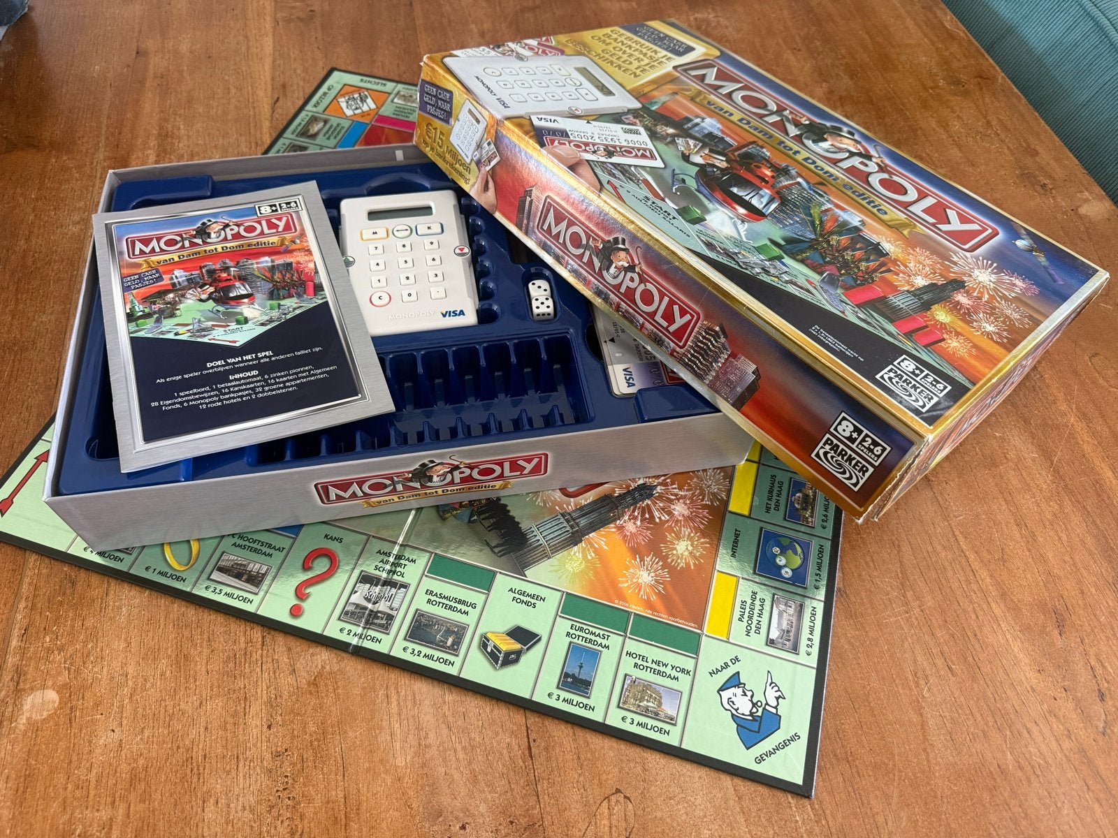 Monopoly met bankpasjes - Van Dam tot Dom editie, Vijf spelers of meer, Ophalen of Verzenden, Zo goed als nieuw