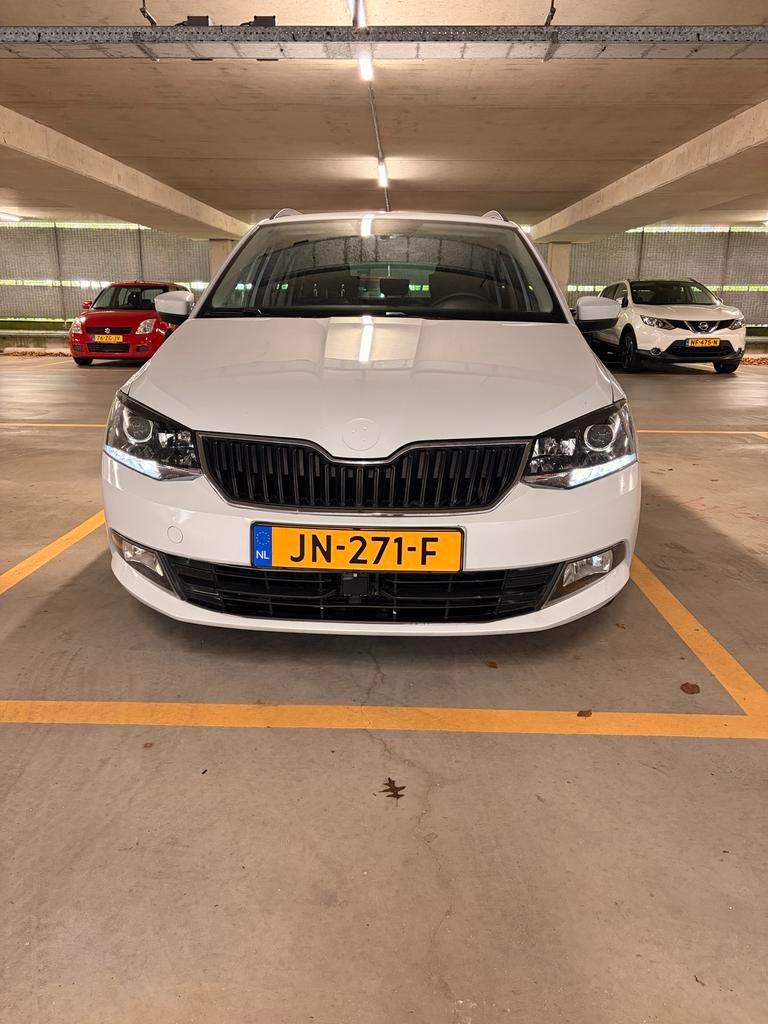 Skoda Fabia 1.2 TSI 66KW Combi 2016 Wit, Auto's, Voorwielaandrijving, 40 €/maand, 4 cilinders, Wit