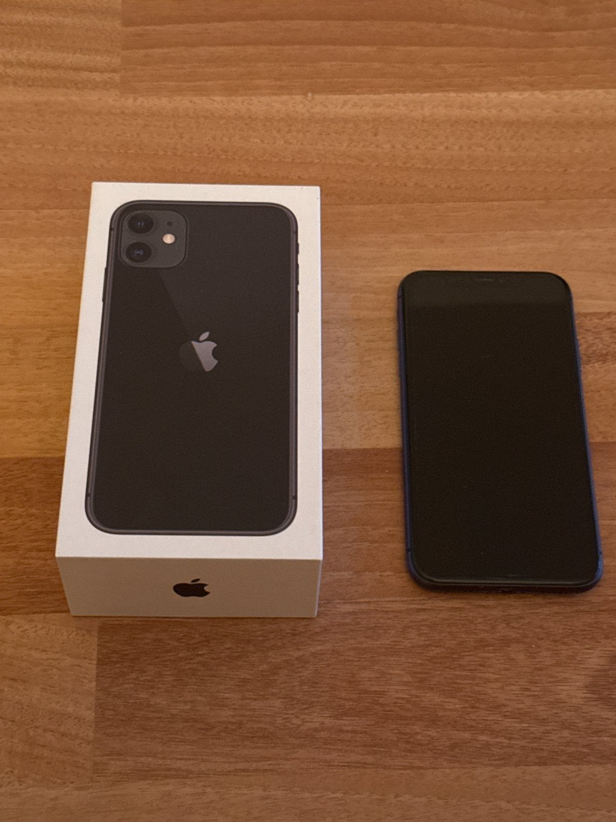 iPhone 11 128GB - Weinig gebruikerssporen, met doos, Telecommunicatie, 128 GB, Zwart, Zo goed als nieuw, Zonder simlock