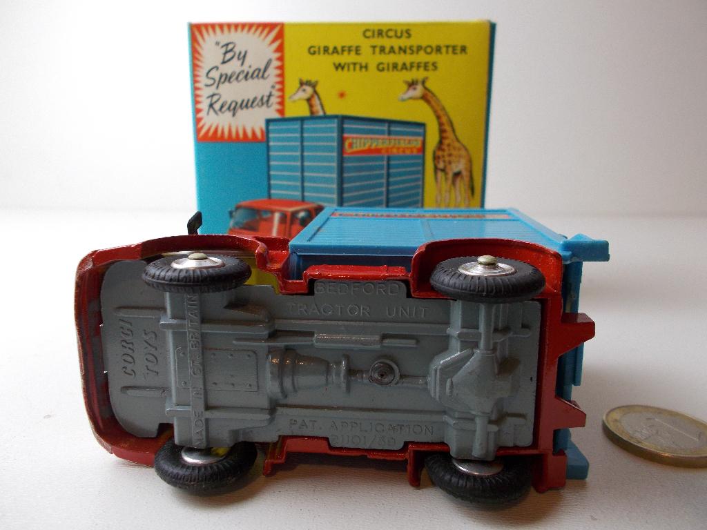 1964 Corgi Toys 503 CHIPPERFIELDS CIRCUS GIRAFFE TRUCK +DOOS, Ophalen of Verzenden, Zo goed als nieuw, Bus of Vrachtwagen, Corgi