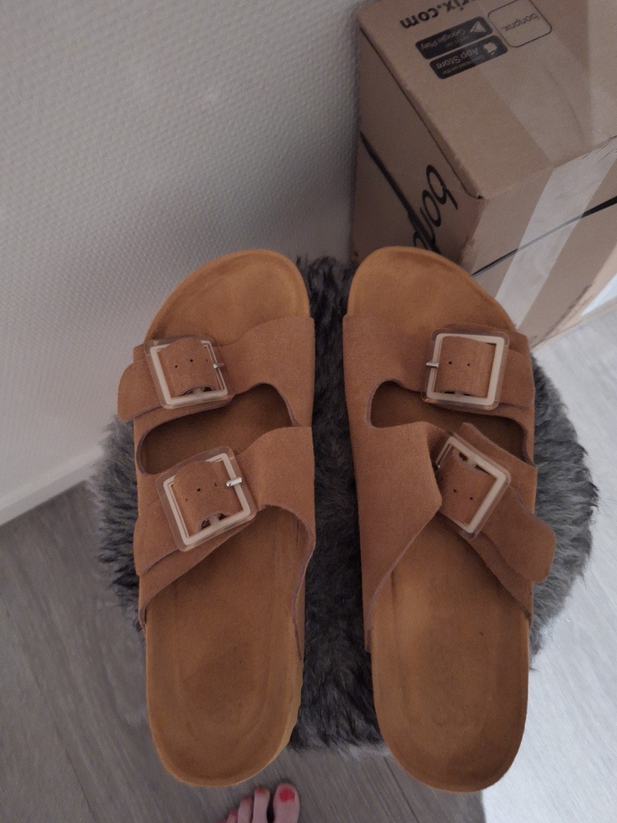 Leren slippers  mt 41 nieuw !, Ophalen of Verzenden, Nieuw, Meisje
