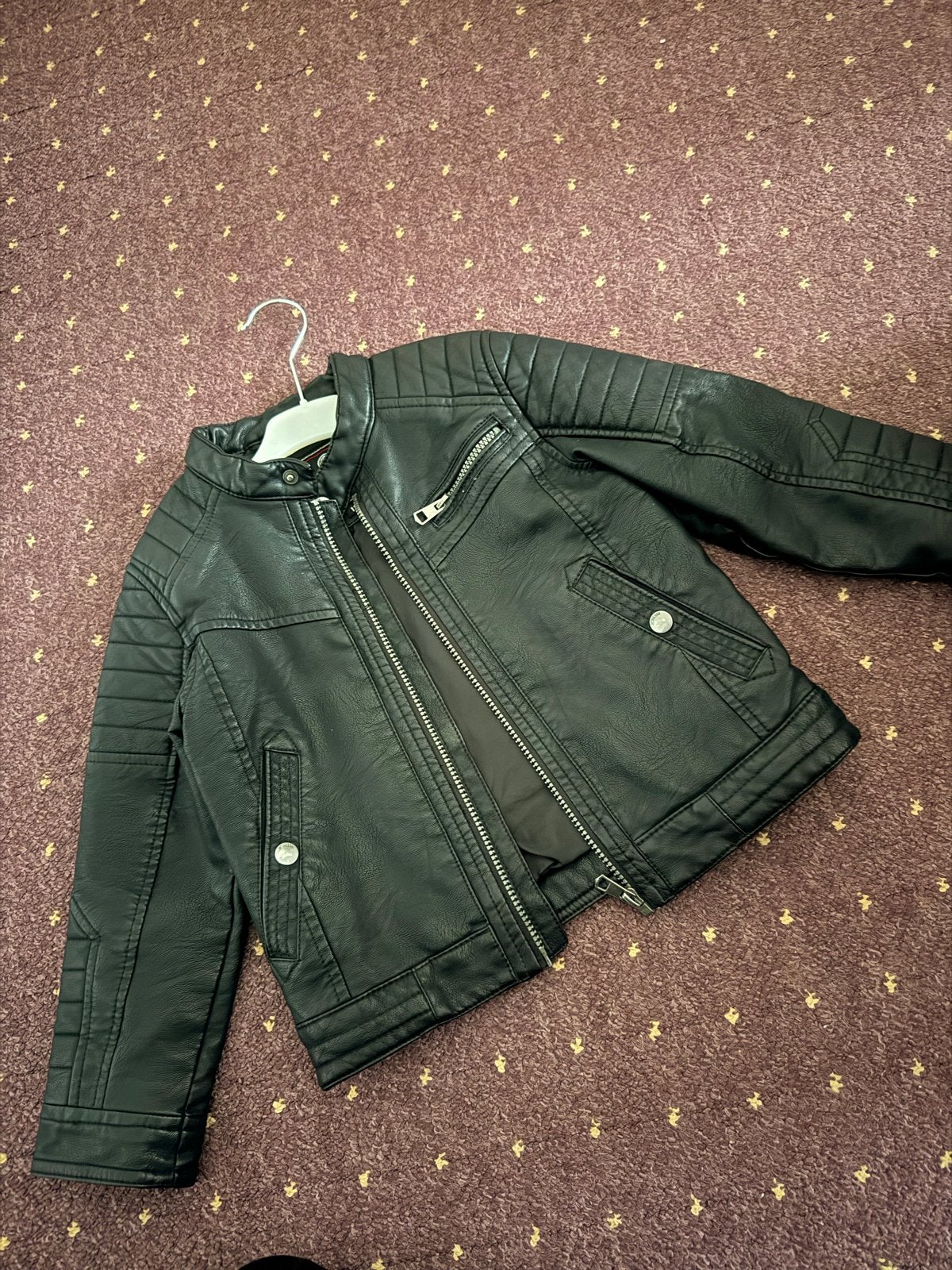 Stoere zwarte leren jas voor jongens - Maat 116, Ophalen of Verzenden, Zo goed als nieuw, Jongen, Jas