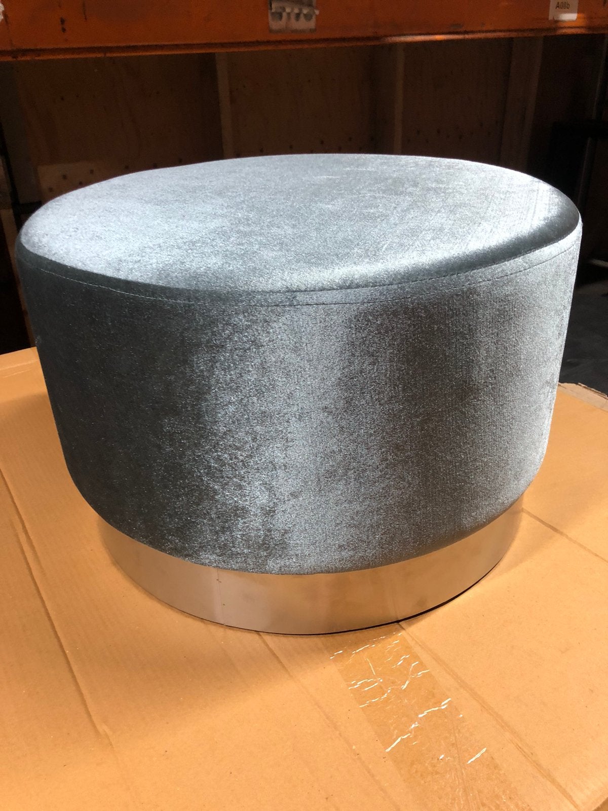 Velvet poef/voetenbank/bijzettafel - Blauw/Goud., Huis en Inrichting, Tafels | Bijzettafels, Ophalen, Minder dan 55 cm, ., .