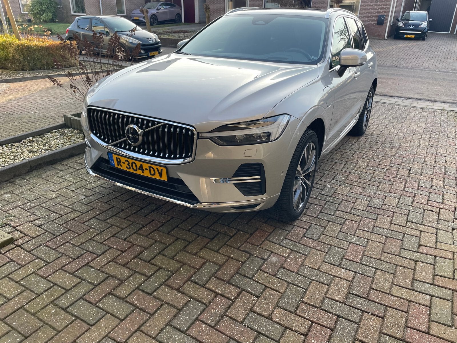 Volvo XC60 T6 model 2022 360 hud trekhaak 340pk, Automaat, Zwart, 1969 cc, 138 €/maand