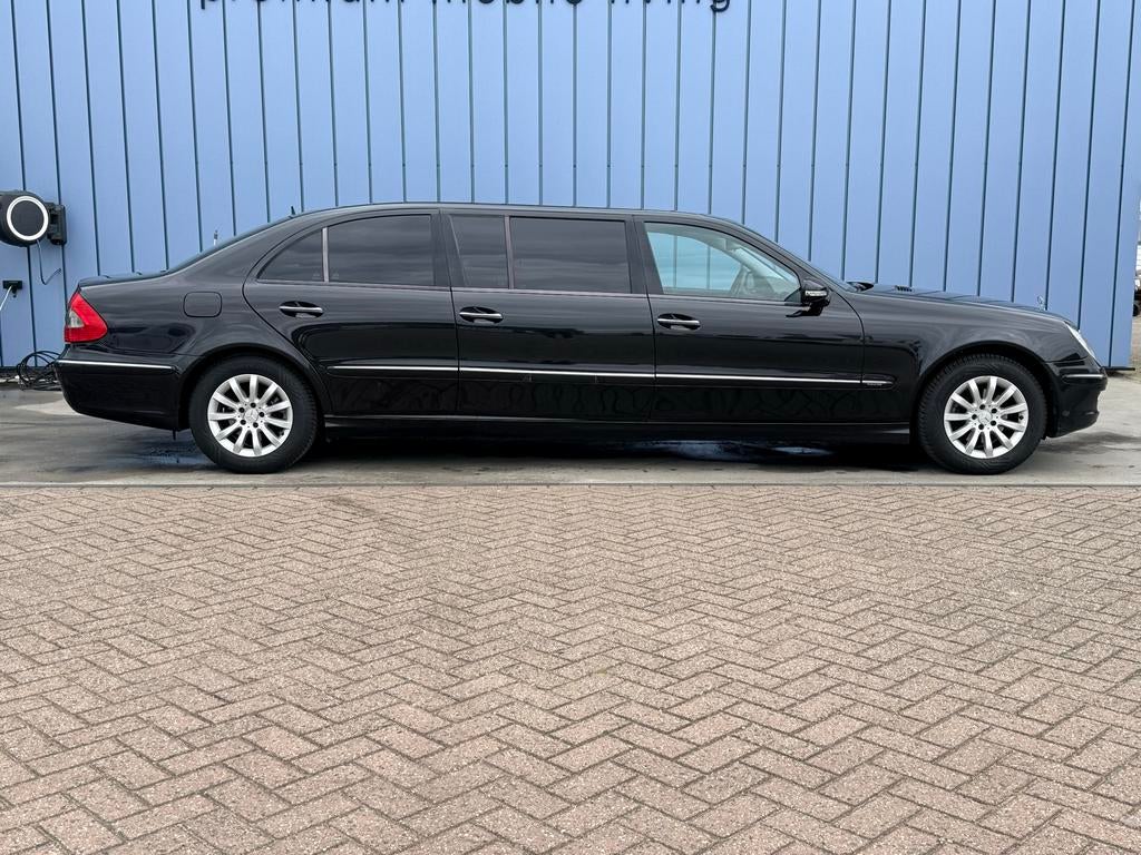 Mercedes-Benz BINZ E220 CDI Extended Limousine, Auto's, Automaat, 4 cilinders, Zwart, Bedrijf