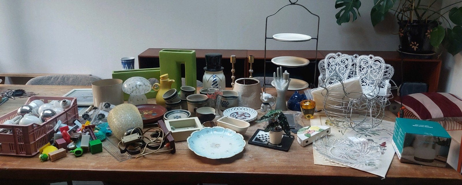 gratis op te halen! oa servies, vazen etc, Diversen, Rommelmarktspullen, Gebruikt, Ophalen