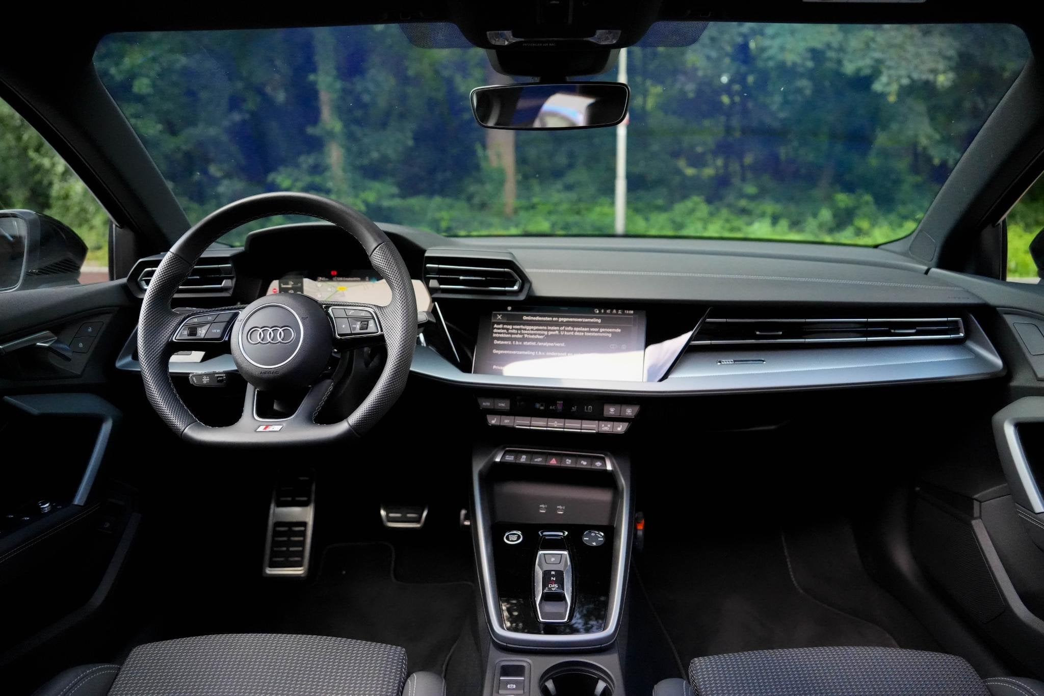 Foto 7 van Audi A3 Sportback 40 TFSI e S edition | Pano | Matrix | Carp