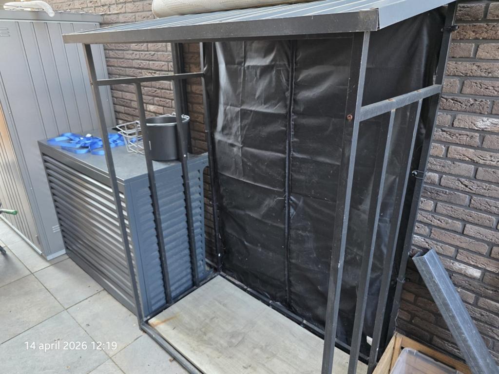 Metalen berging/afdak voor buiten, zwart, Tuin en Terras, Ophalen, Gebruikt, Metaal, Overige typen