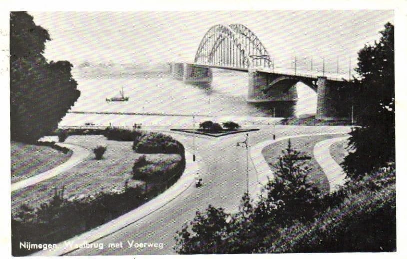 Nijmegen, Waalbrug met Voerweg - 1960 gelopen, Verzamelen, Ophalen of Verzenden, 1960 tot 1980, Gelopen, Gelderland