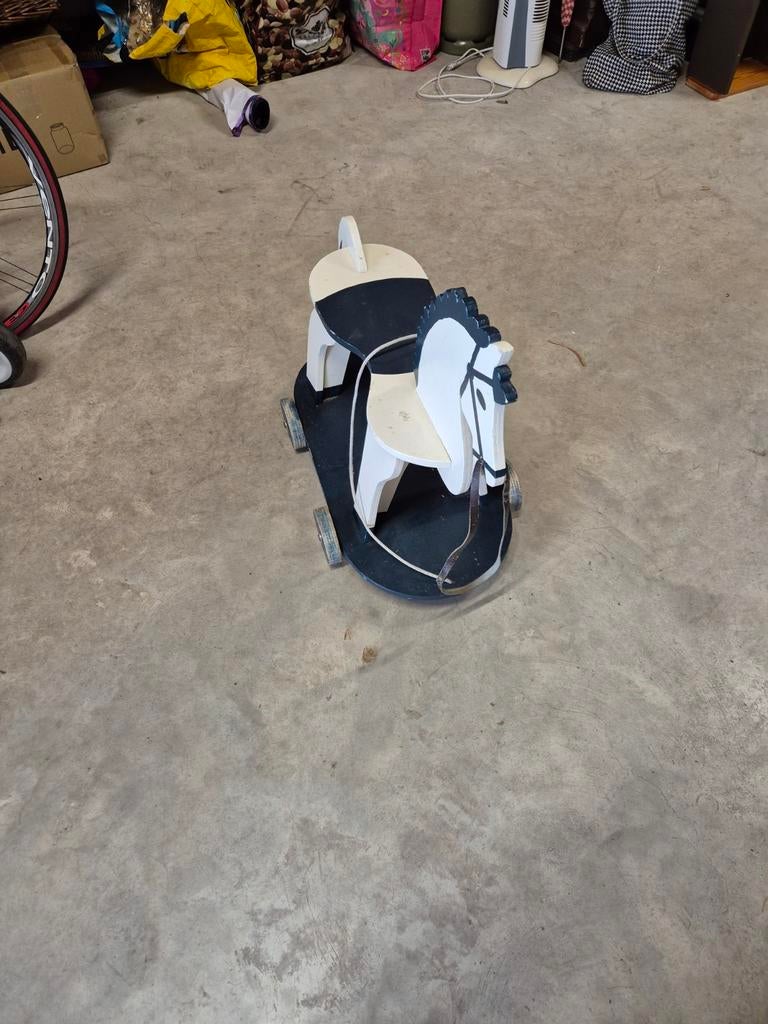 Paard op wielen, Ophalen