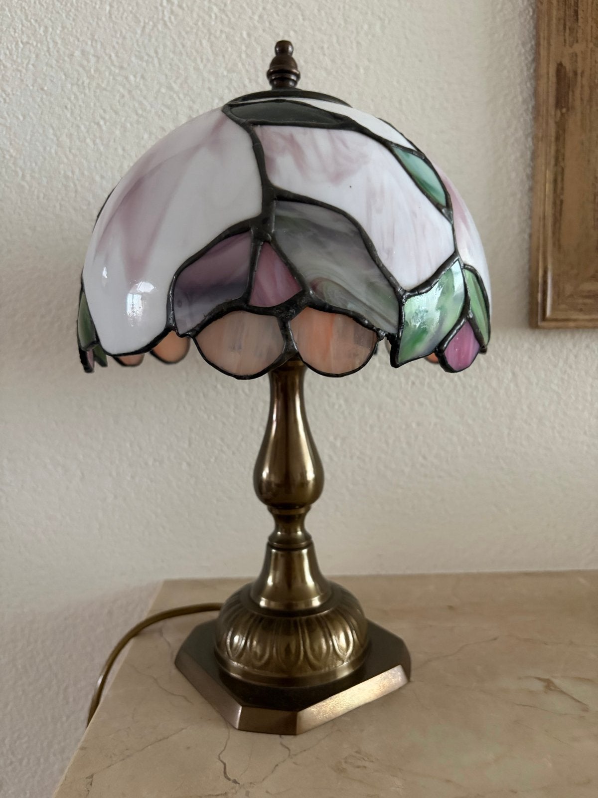 Tiffany Stijl Tafellamp - Handgemaakt Glas, Antiek en Kunst, Ophalen of Verzenden