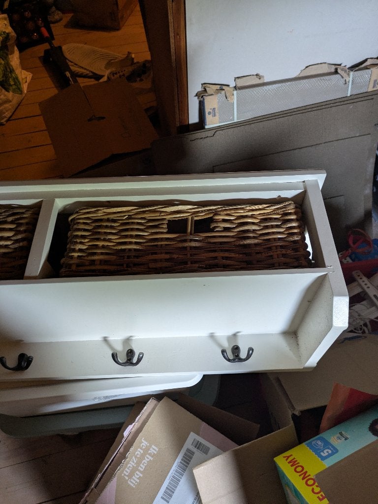 Landelijke witte houten kapstok met rieten manden, Gebruikt, Minder dan 100 cm, Hout, Ophalen