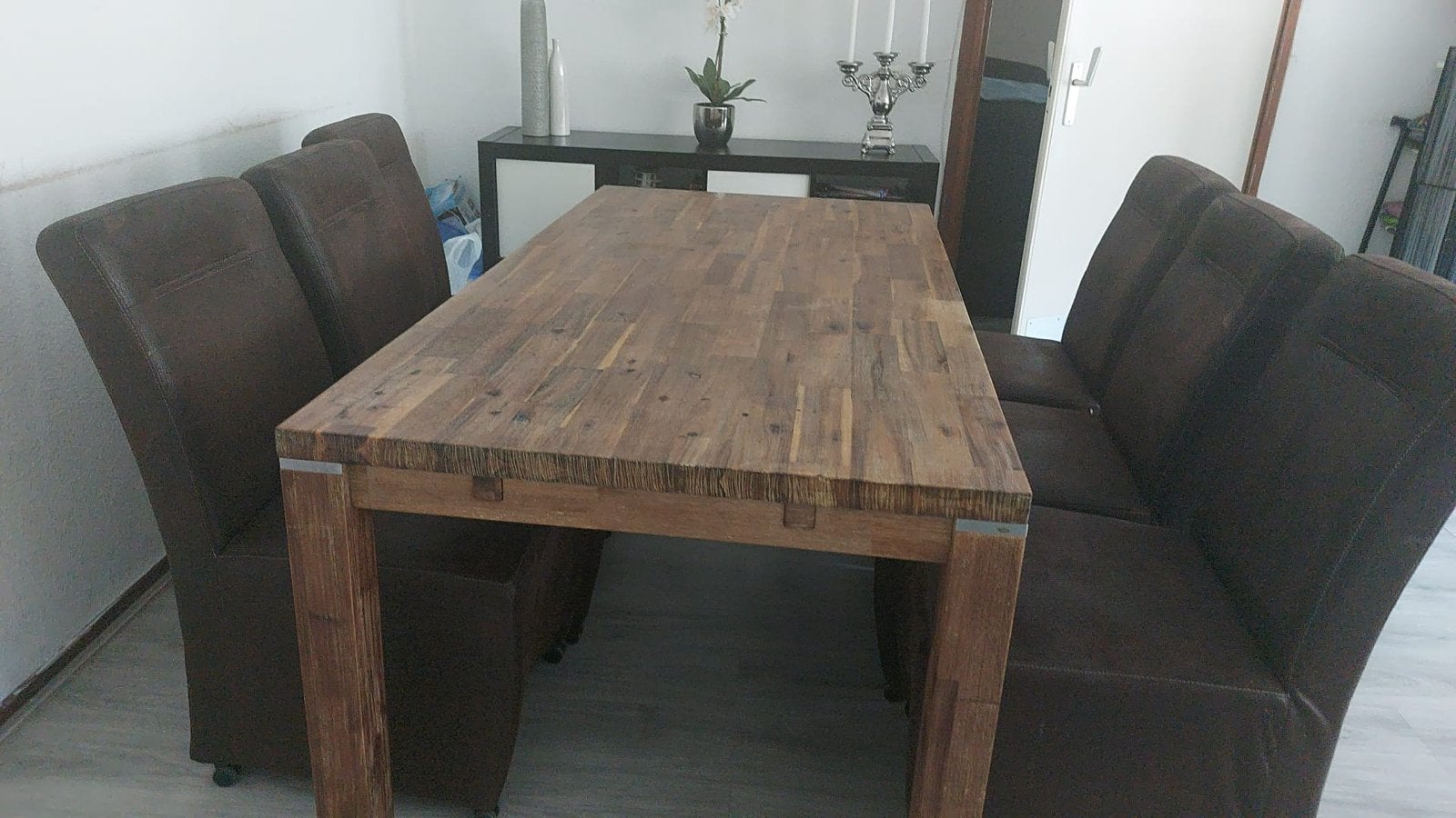 Eettafel met 6 bruine suède rolstoelen - Goede staat, Ophalen, Gebruikt, 50 tot 100 cm, Vijf personen of meer
