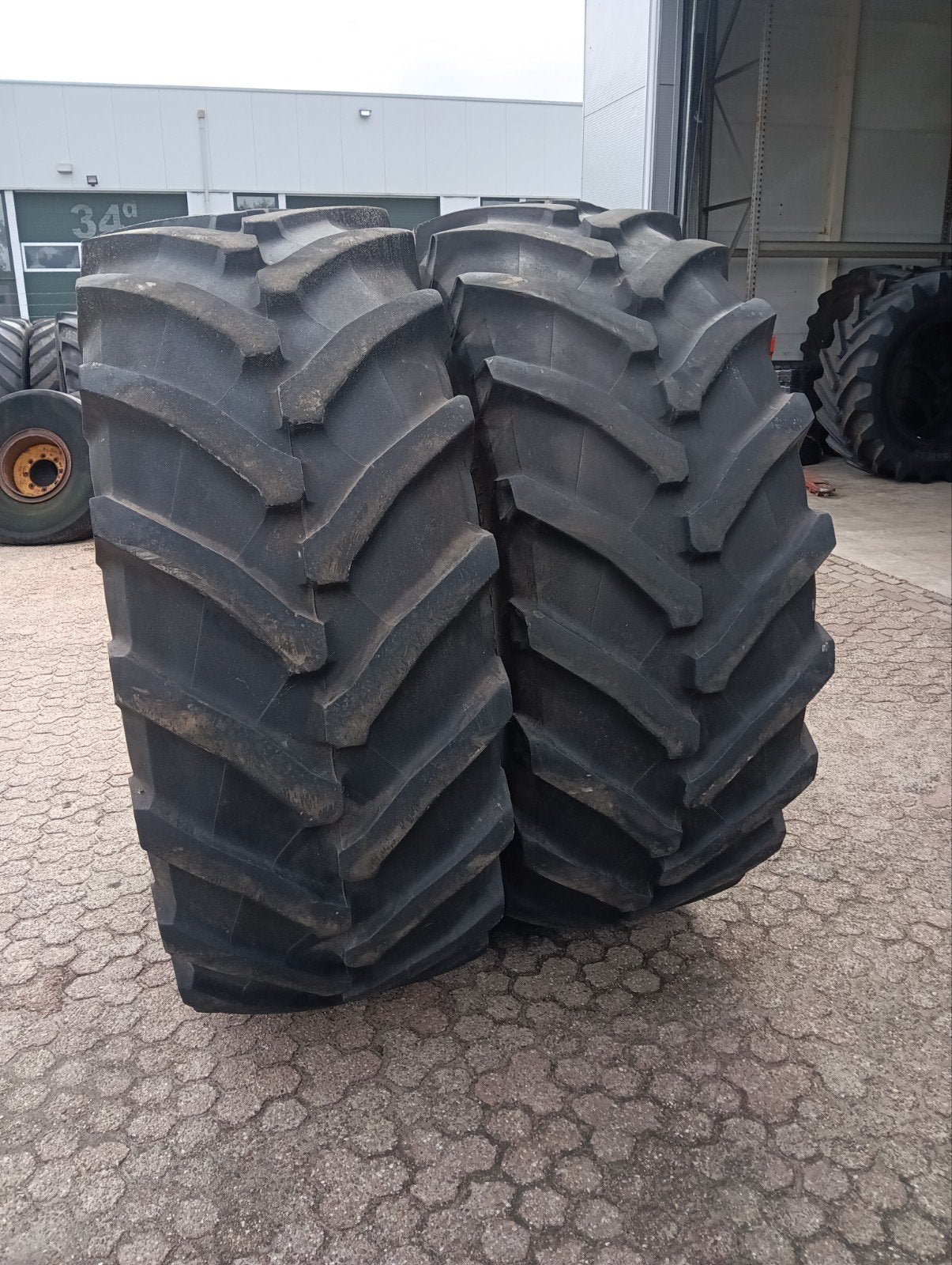 650/65R42 Trelleborg TM800, Zakelijke goederen, Agrarisch | Onderdelen | Banden, Velgen en Assen, Ophalen