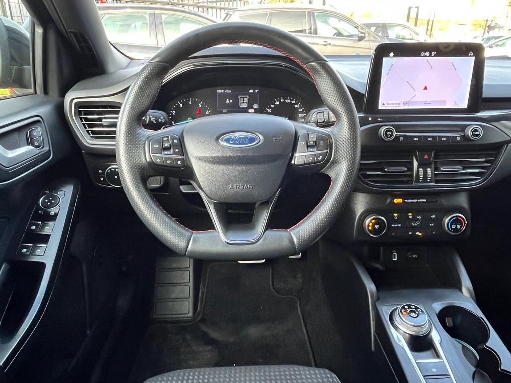 Ford Focus 1.5 EcoBoost ST Line 150PK Automaat,Navi,Clima,Cr, 1304 kg, Zwart, 150 pk, Zwart